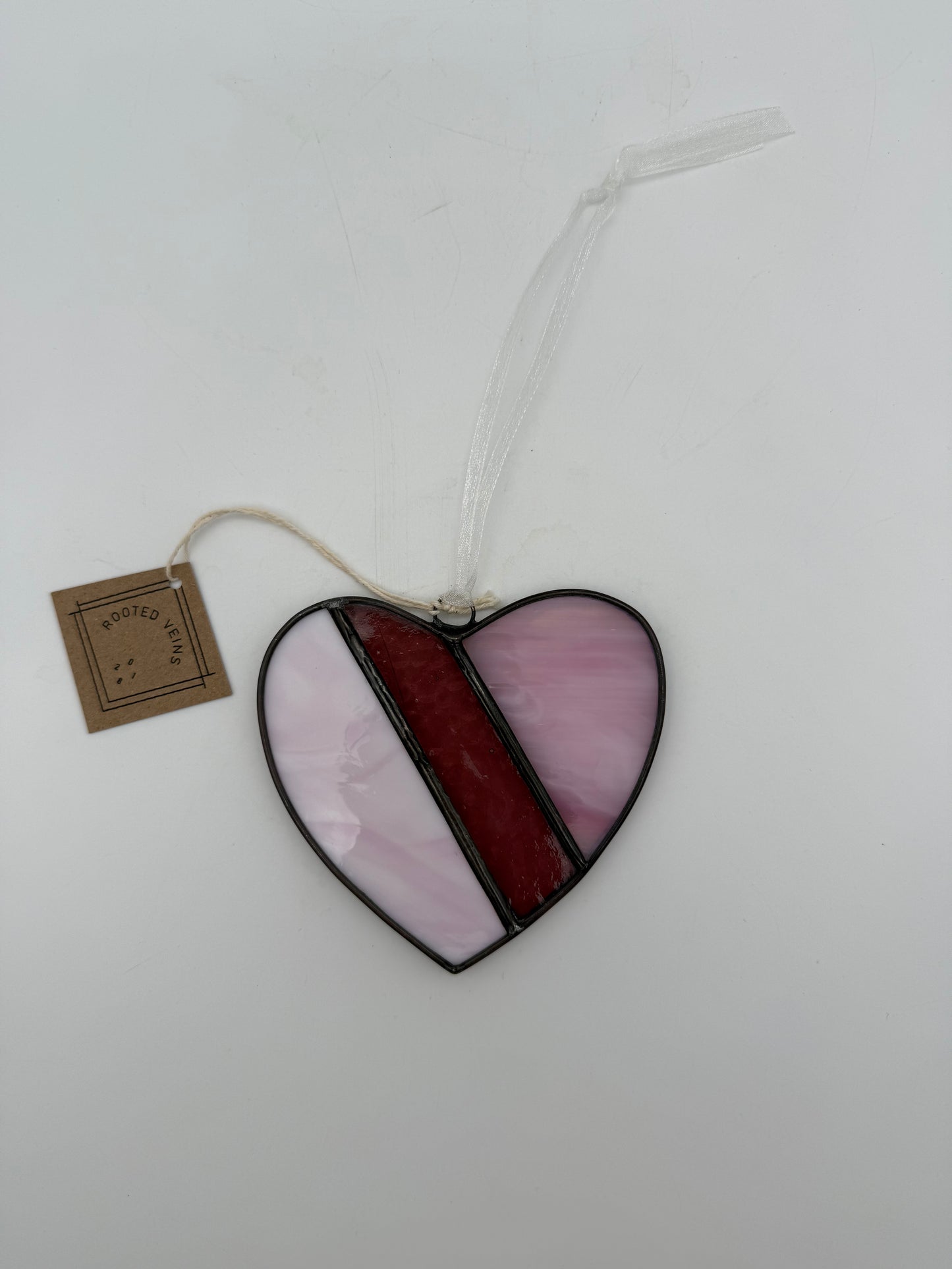 Rooted Veins Striped Single Hearts