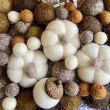 Felted Potpourri Kit - Pumpkin