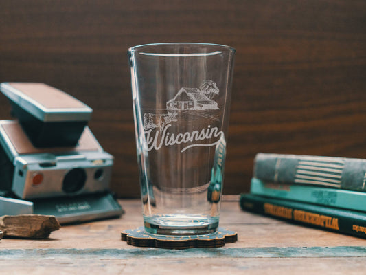 Wisconsin State Drinking Glasses: Beer Can ~ 16 oz