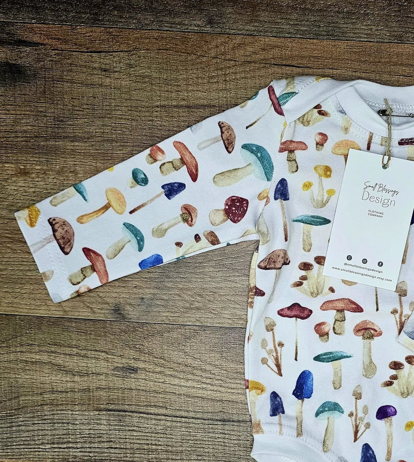 Mushroom bodysuit, infant clothing, infant bodysuit: 9-12 month / Short Sleeve