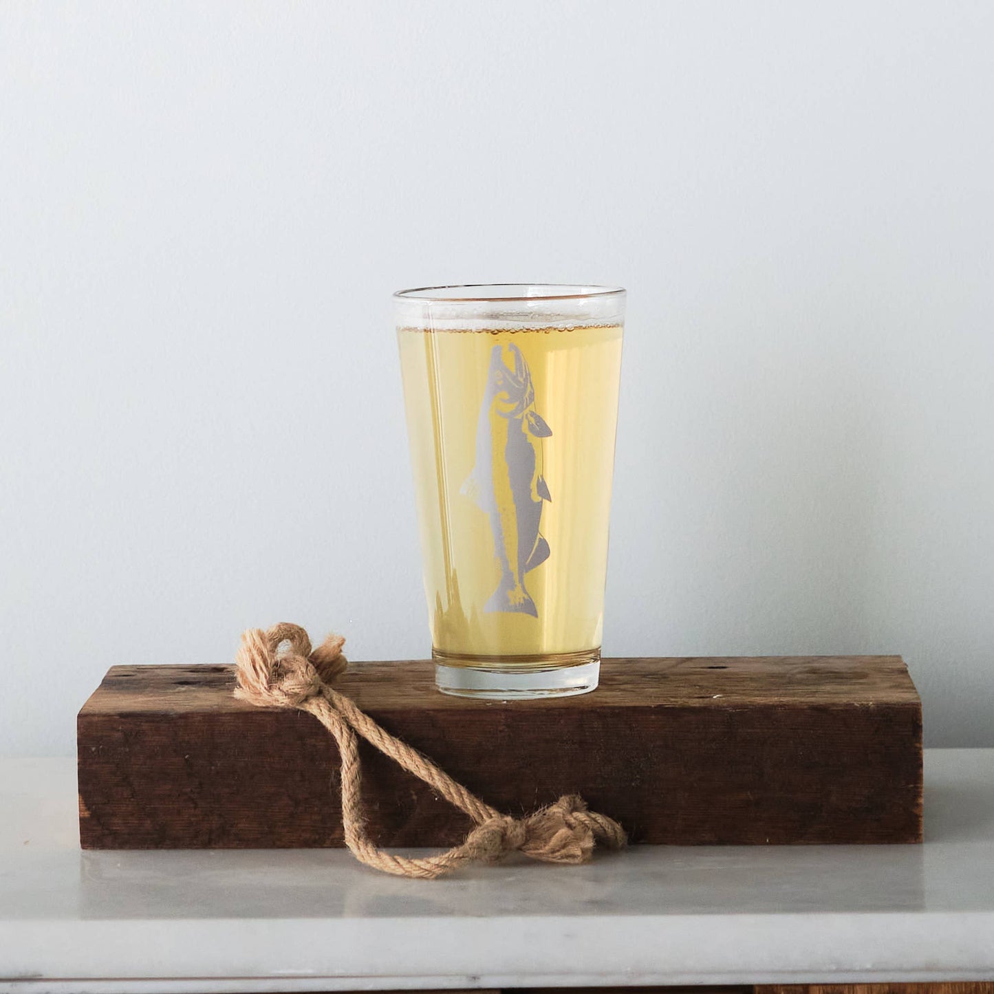 Gone Fishin' Glassware: Muskie / Standard Pint