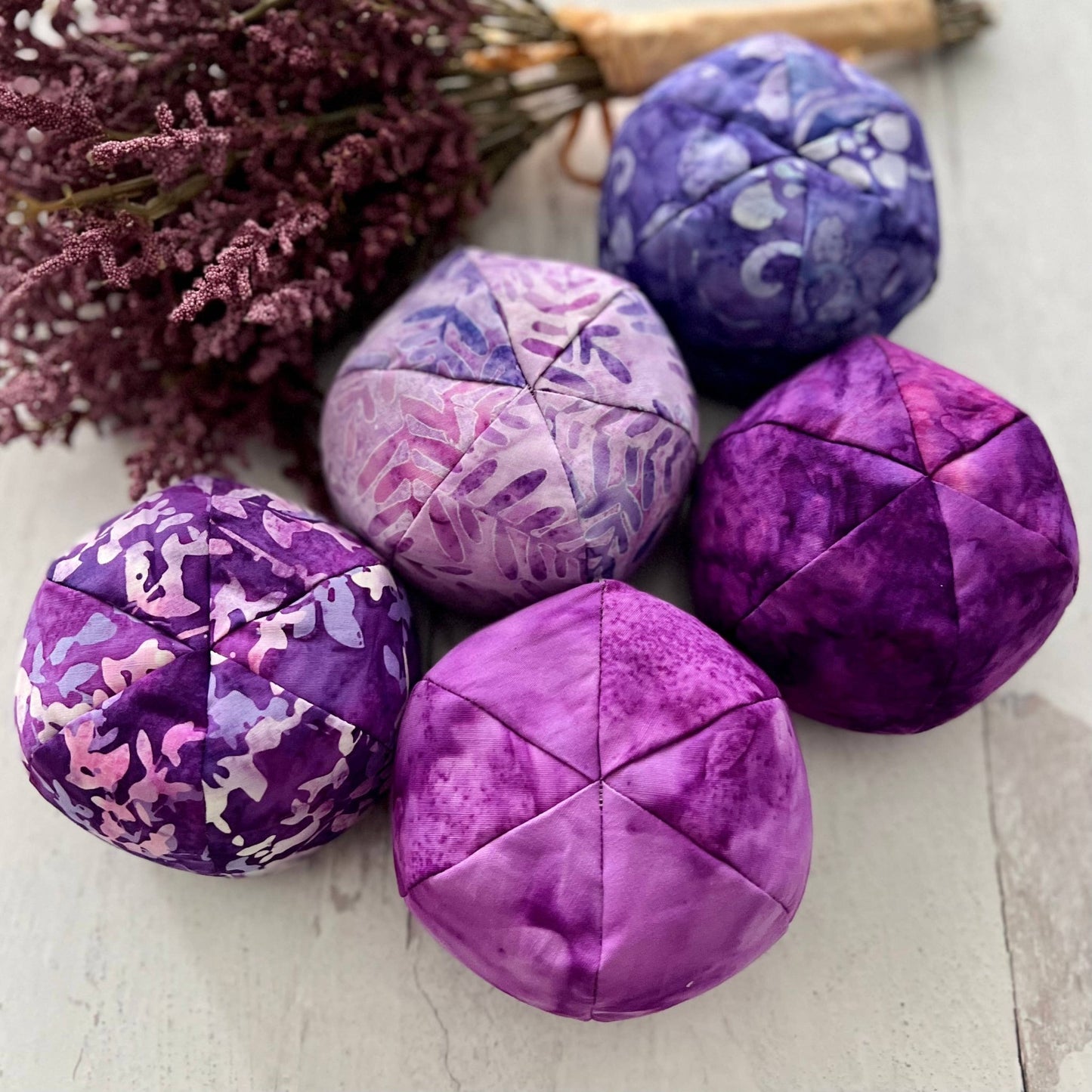 Good Medicine Ball organic STRESS RELIEF lavender hot/cold: Assorted / Essential Oil Blend - The Regal Find