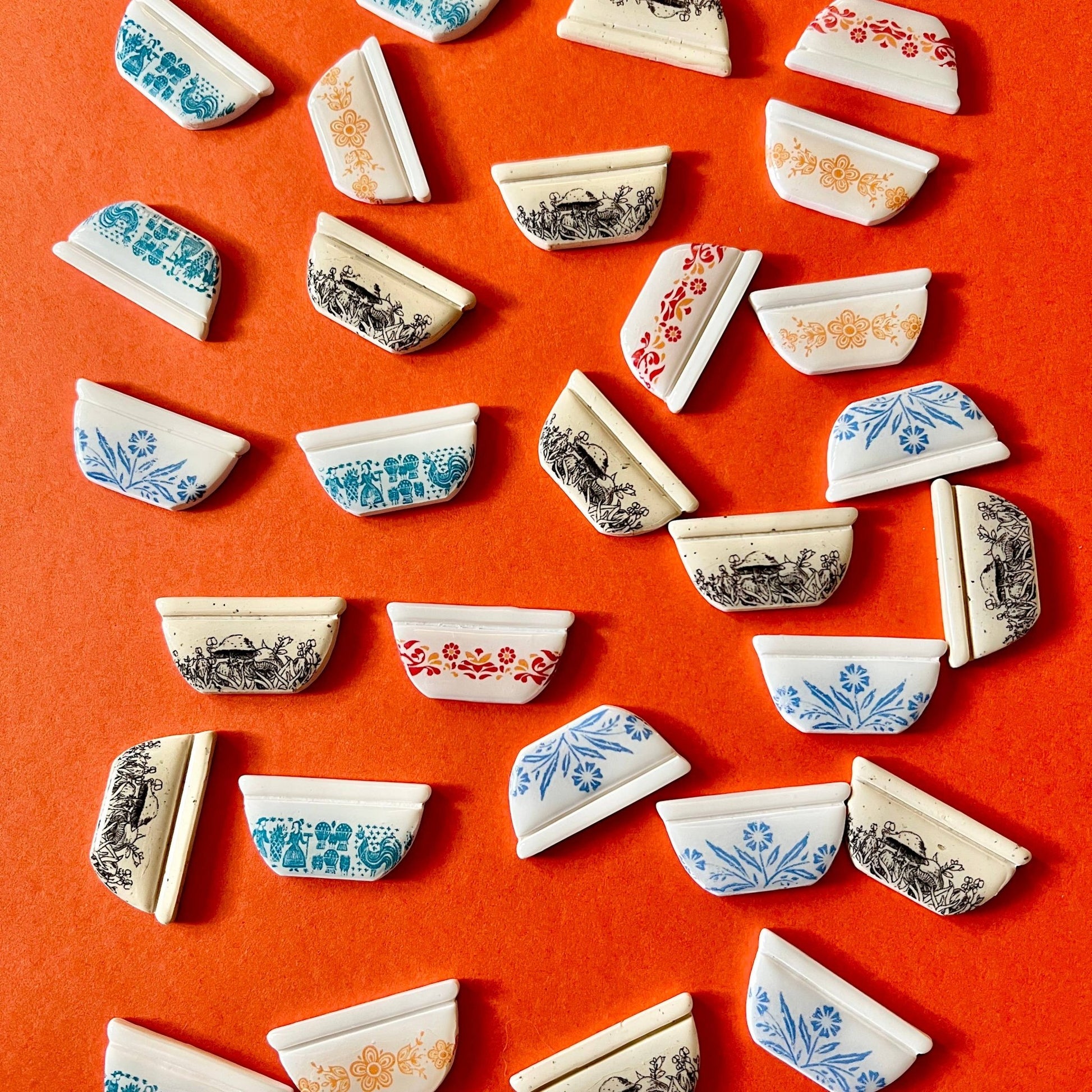 Pyrex Magnets: Amish Butterprint - The Regal Find