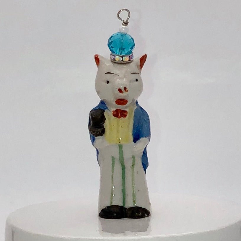 Crowned Mr. and Mrs. Pig Ornaments - The Regal Find