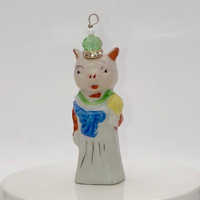 Crowned Mr. and Mrs. Pig Ornaments - The Regal Find