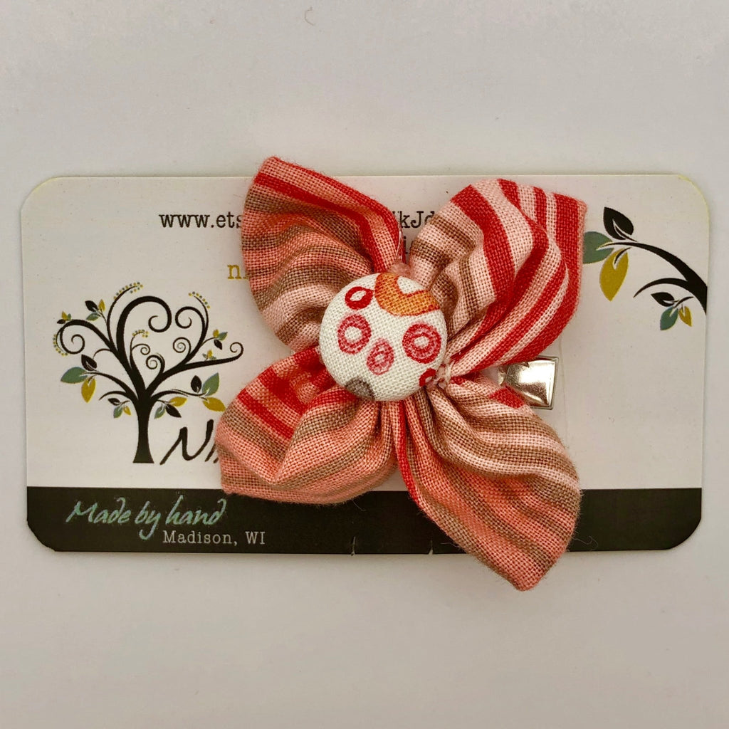 Young Child's 4 Petal Hair Clip - The Regal Find